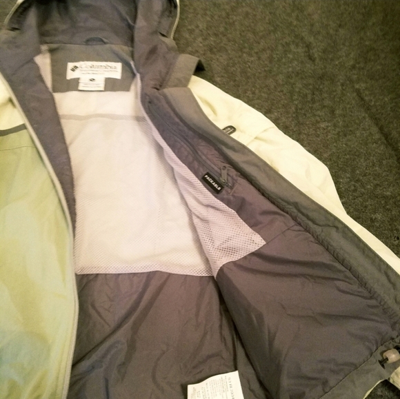 Columbia - Picture 3 of 8